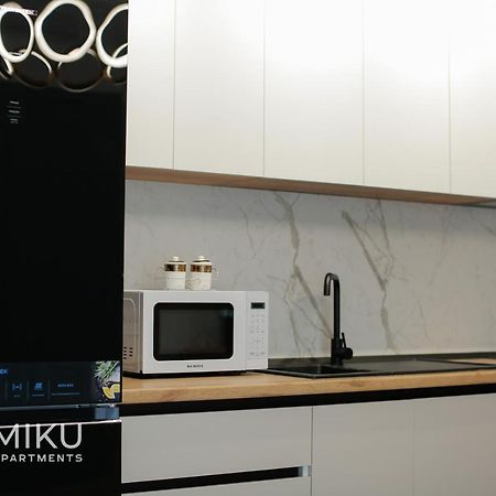 Miku Apartment - Glamorous 1Bedroom Apartment At Olympic Residence Tirana Extérieur photo