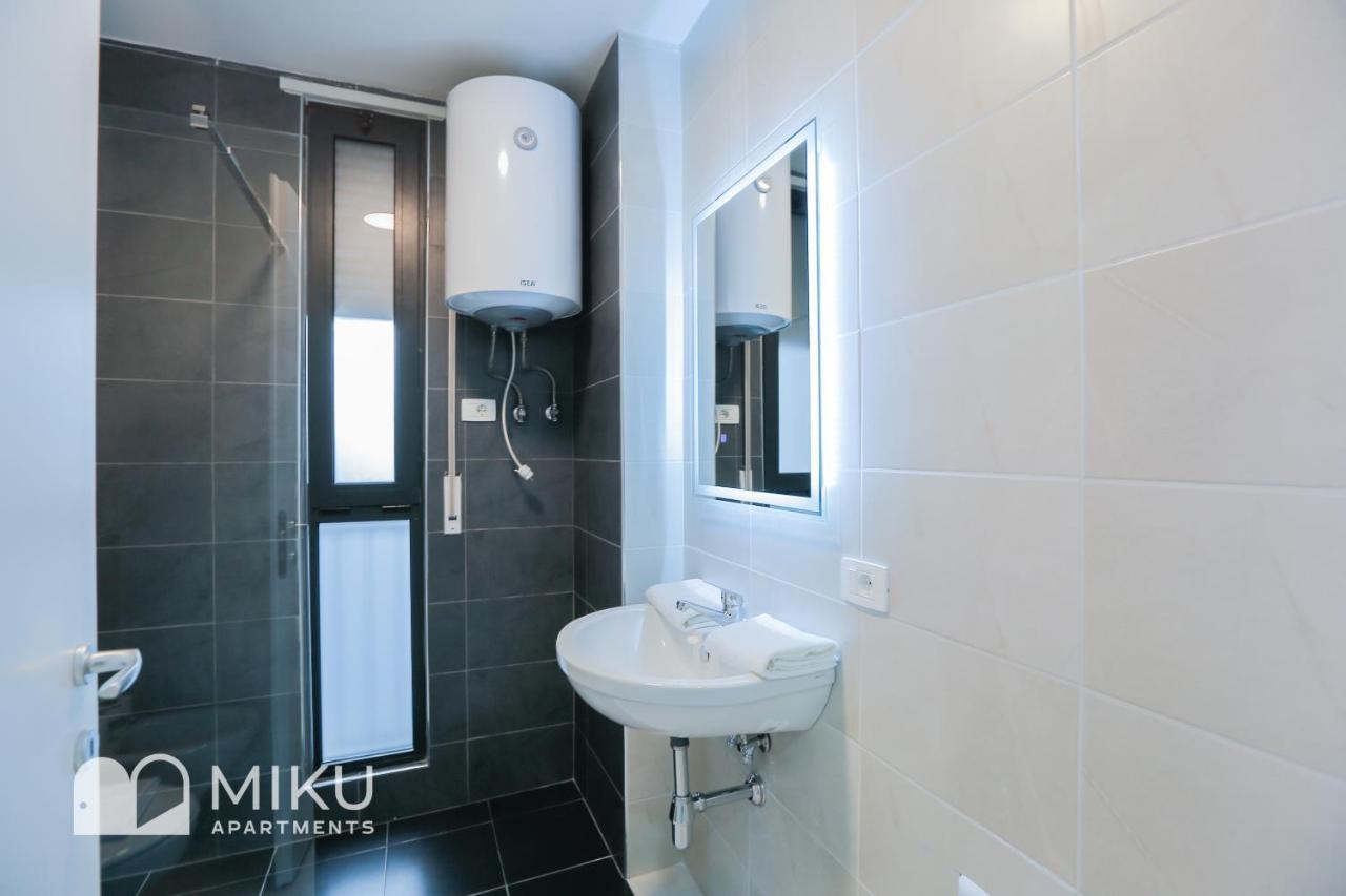 Miku Apartment - Glamorous 1Bedroom Apartment At Olympic Residence Tirana Extérieur photo