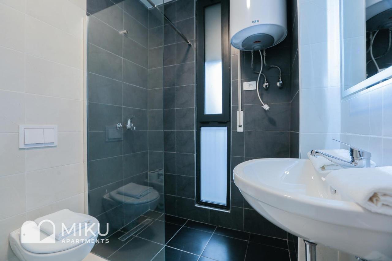 Miku Apartment - Glamorous 1Bedroom Apartment At Olympic Residence Tirana Extérieur photo