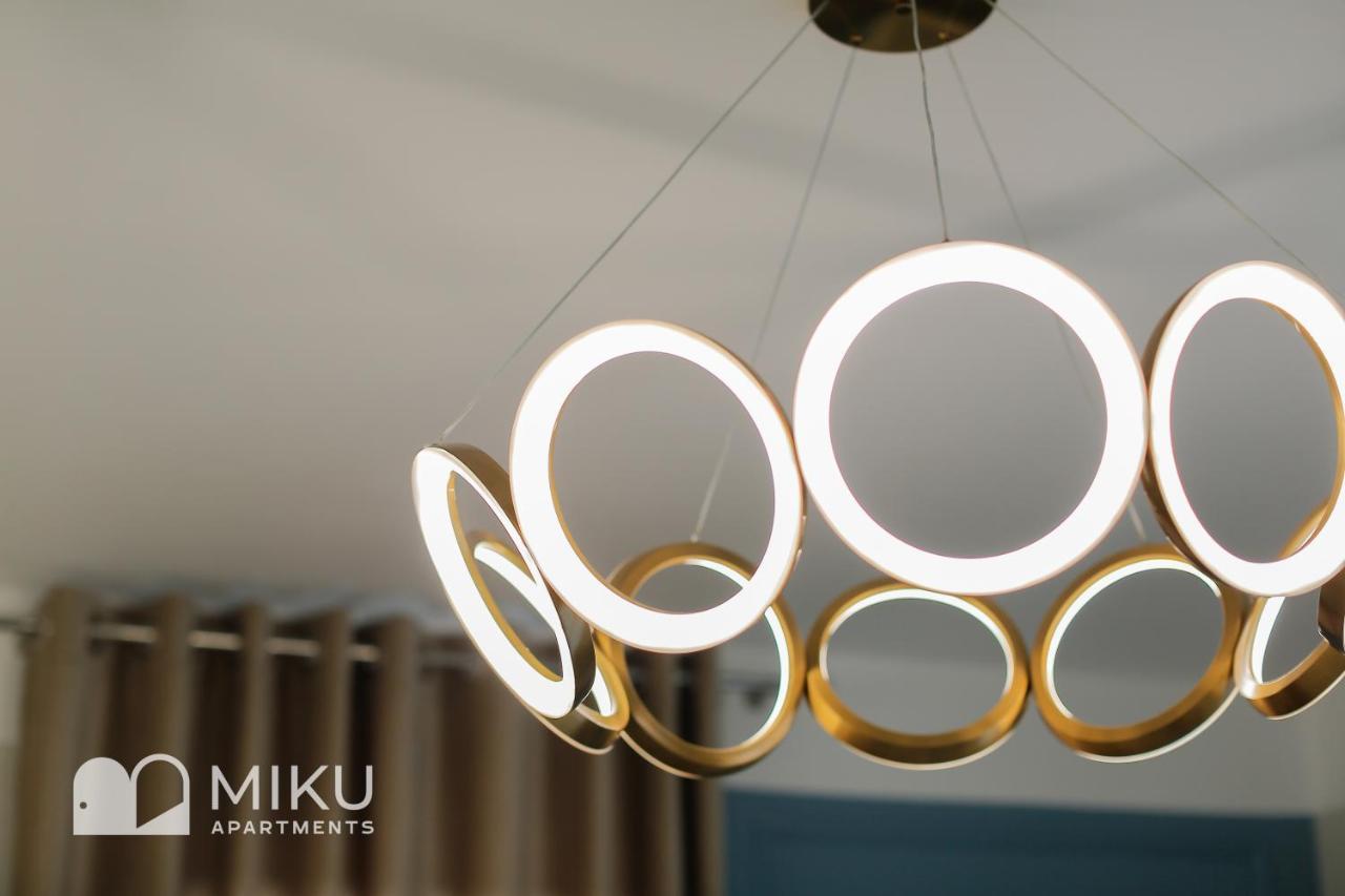Miku Apartment - Glamorous 1Bedroom Apartment At Olympic Residence Tirana Extérieur photo