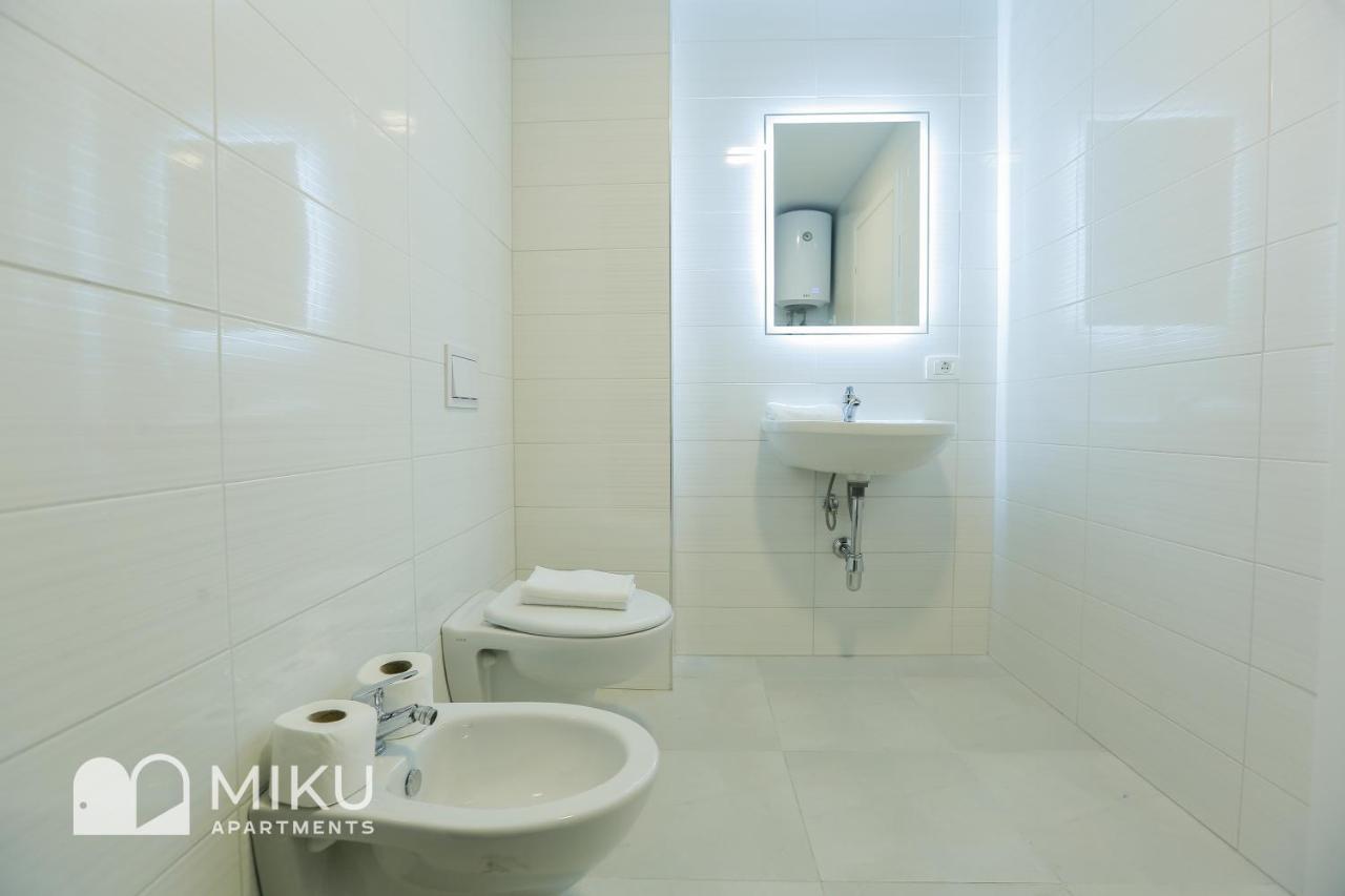 Miku Apartment - Glamorous 1Bedroom Apartment At Olympic Residence Tirana Extérieur photo
