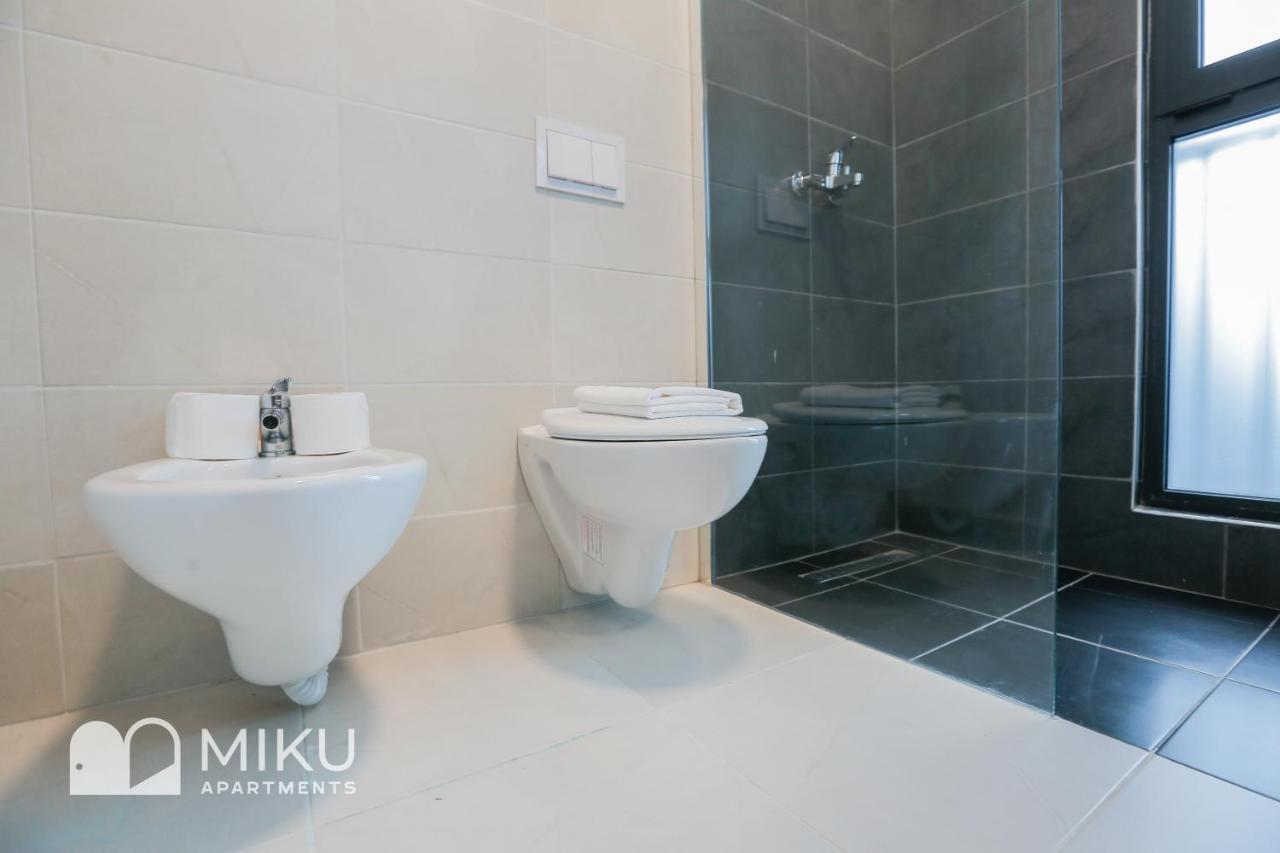 Miku Apartment - Glamorous 1Bedroom Apartment At Olympic Residence Tirana Extérieur photo